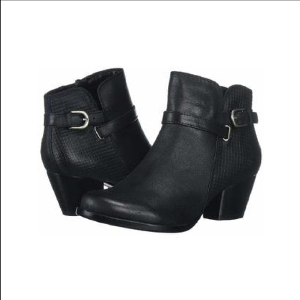Bare traps Rylen Black Booties